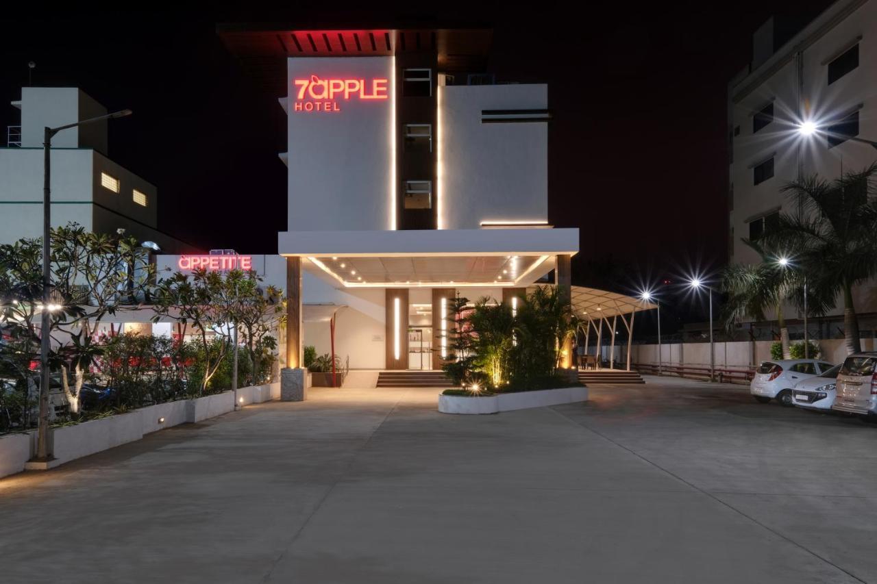 7 Apple Hotel, Vadodara Zewnętrze zdjęcie
