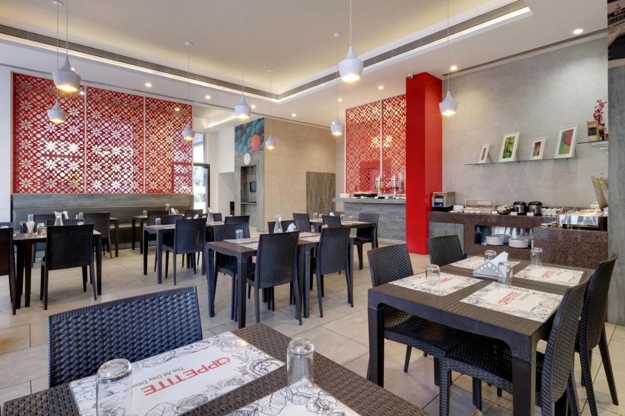 7 Apple Hotel, Vadodara Zewnętrze zdjęcie