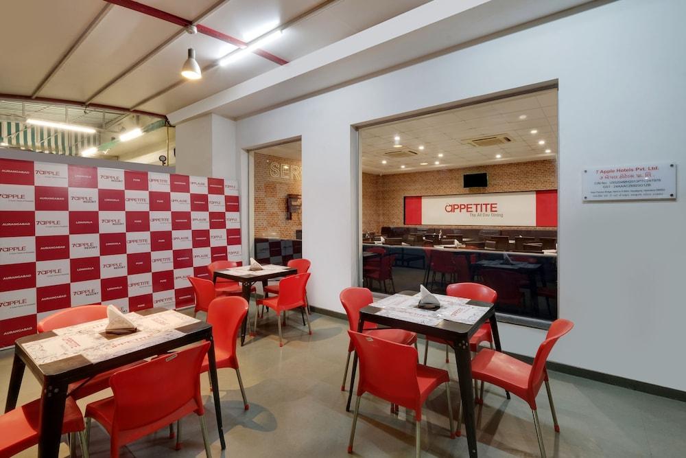 7 Apple Hotel, Vadodara Zewnętrze zdjęcie