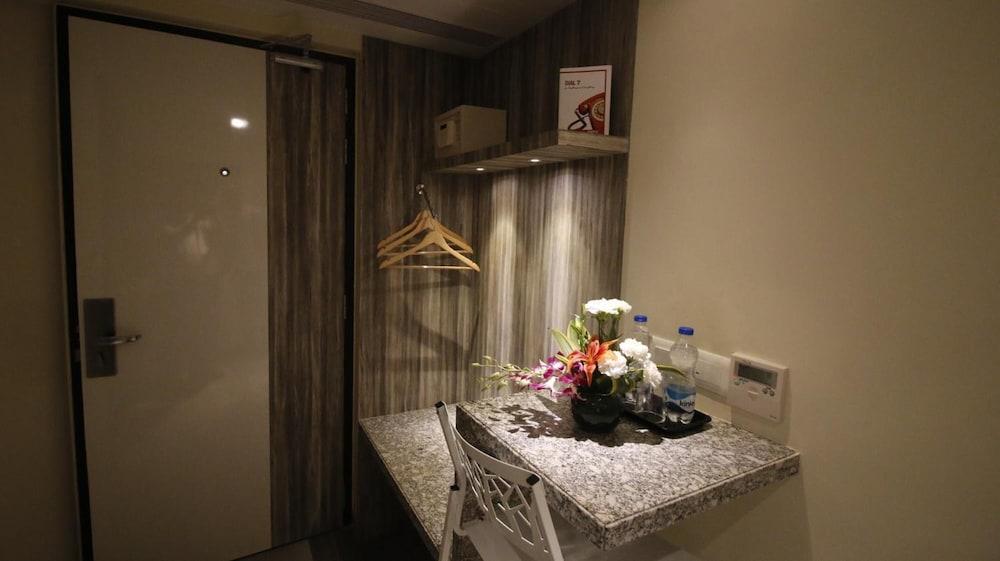 7 Apple Hotel, Vadodara Zewnętrze zdjęcie