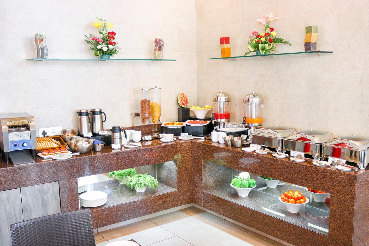 7 Apple Hotel, Vadodara Zewnętrze zdjęcie